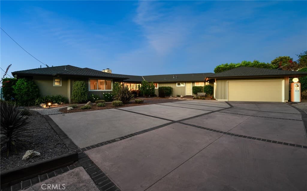 17 Bronco Drive