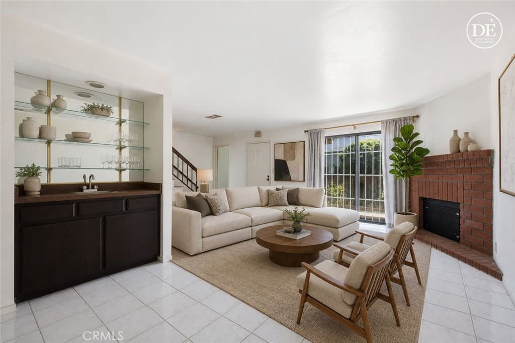 506 Pomelo Avenue C