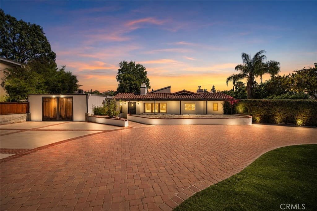 9916 Rathburn