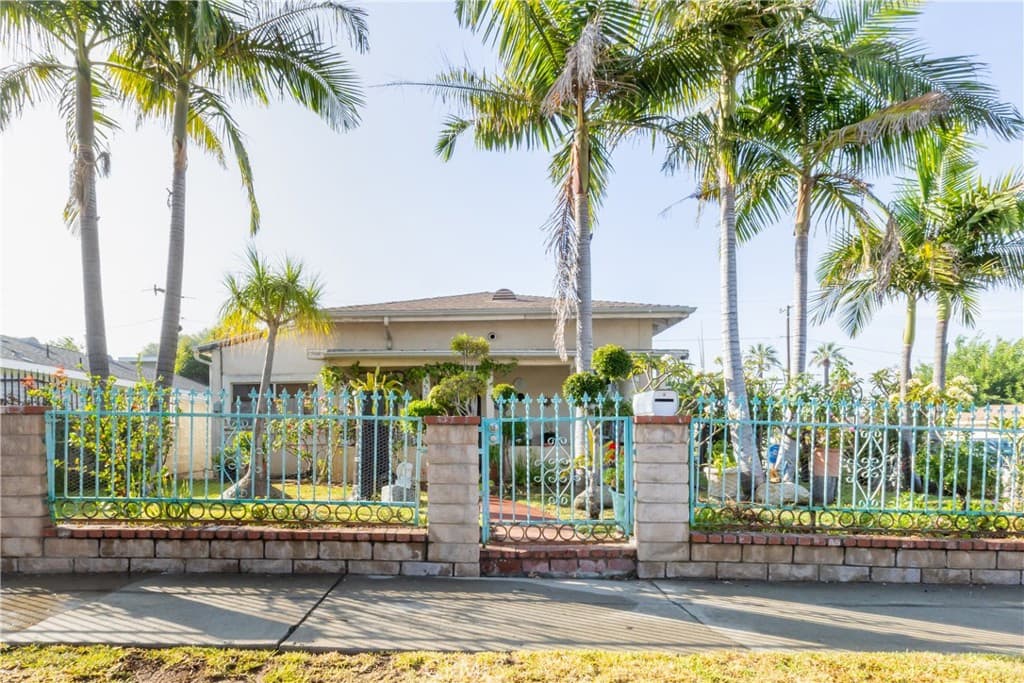 952 Orange Grove