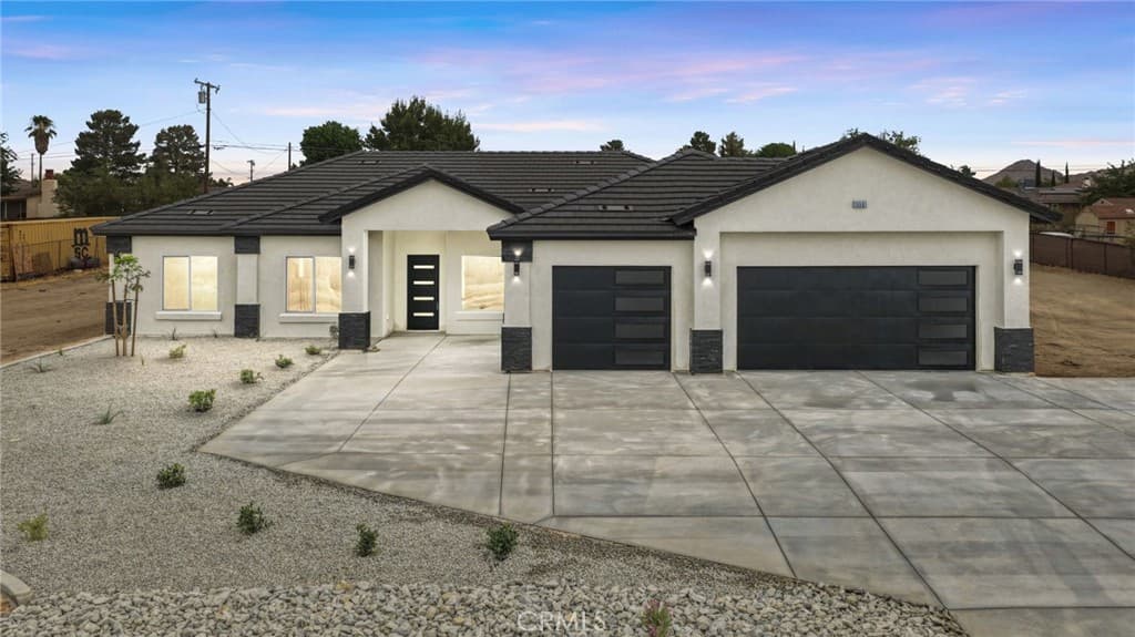 15561 Apple Valley Road