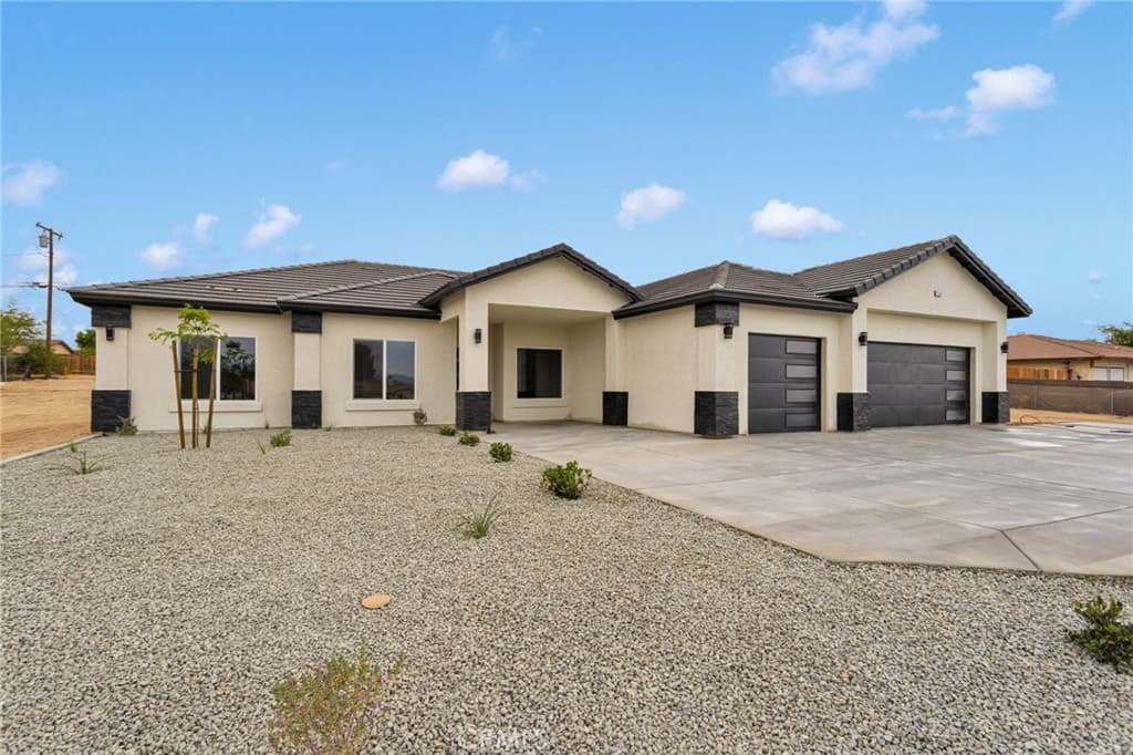 15561 Apple Valley Road