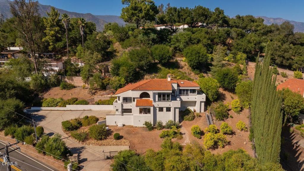 1008 Country Club Drive