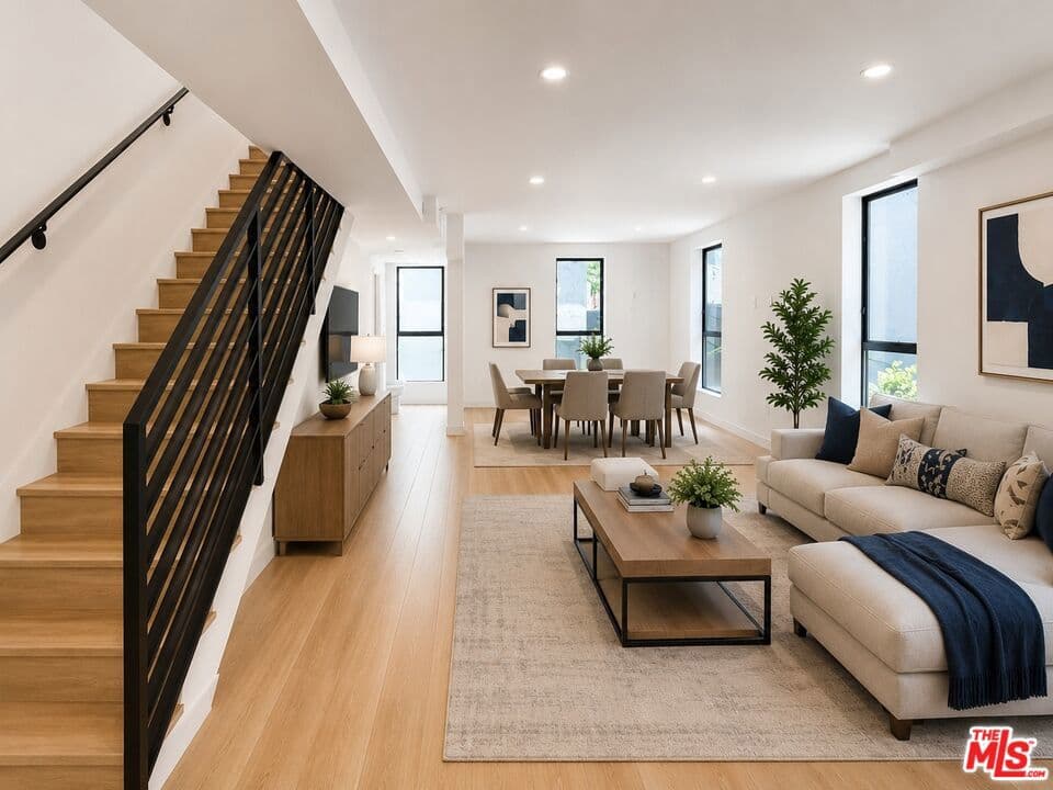 1434 N Poinsettia Place 307