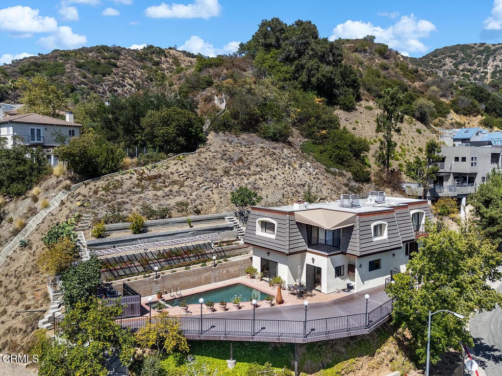 1861 Oakmont Terrace