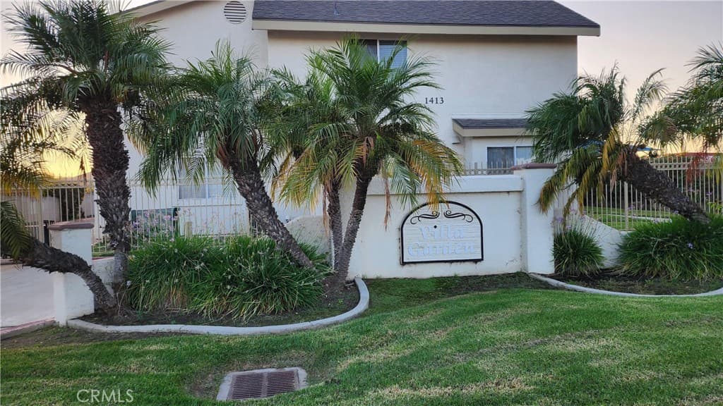 1425 S White A