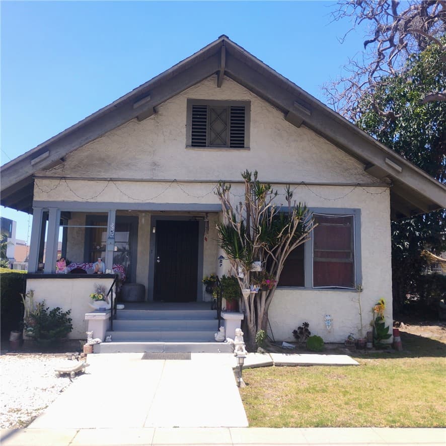 3525 RAYMOND