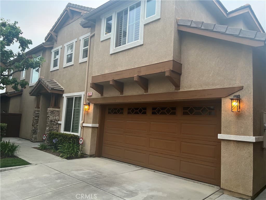 3677 W Chapman