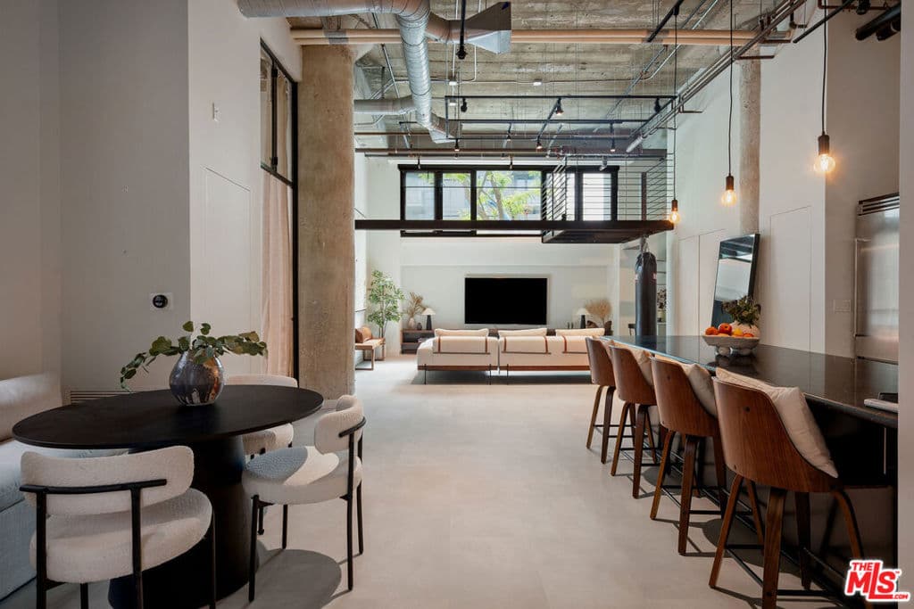 330 W 11th Street 104