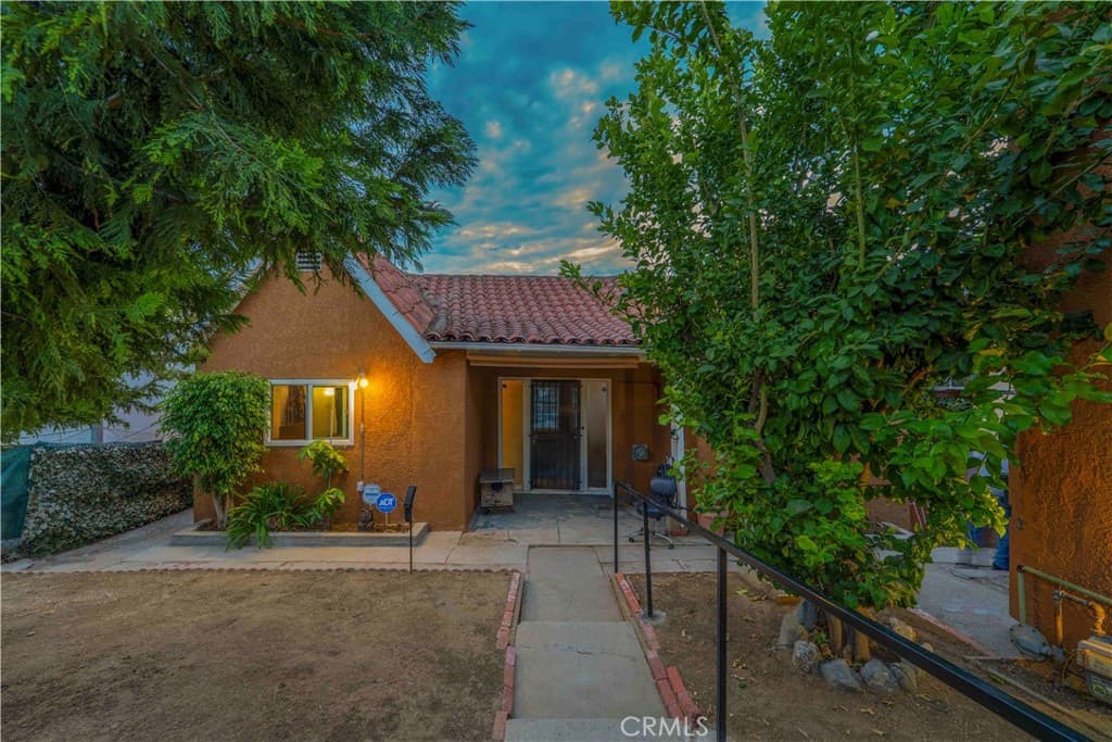 1521 Helen Dr