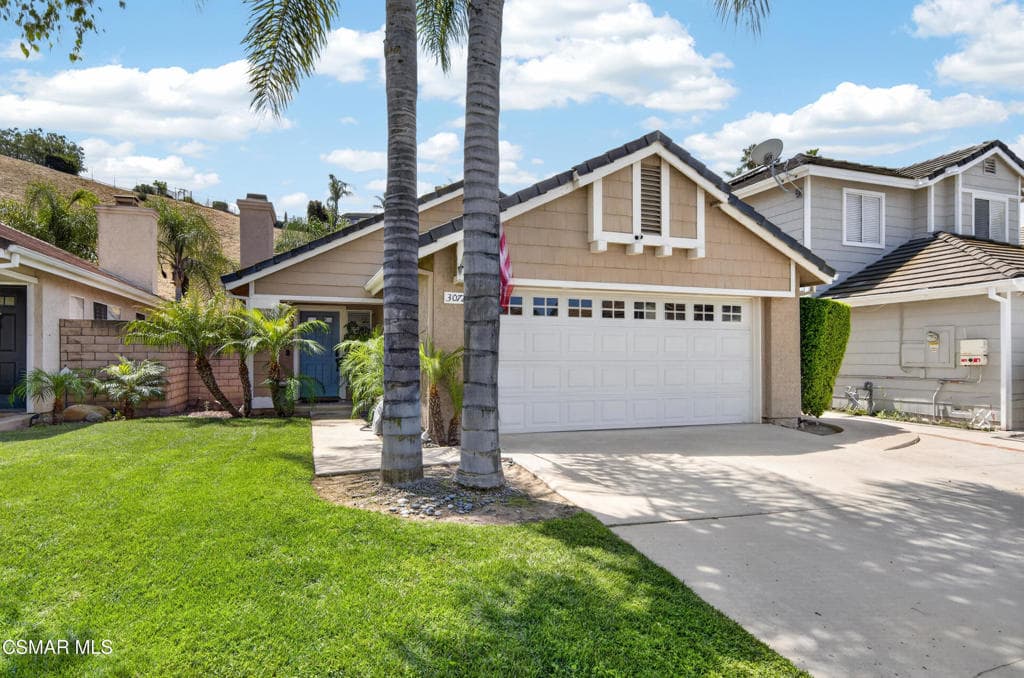3072 Lamplighter Street