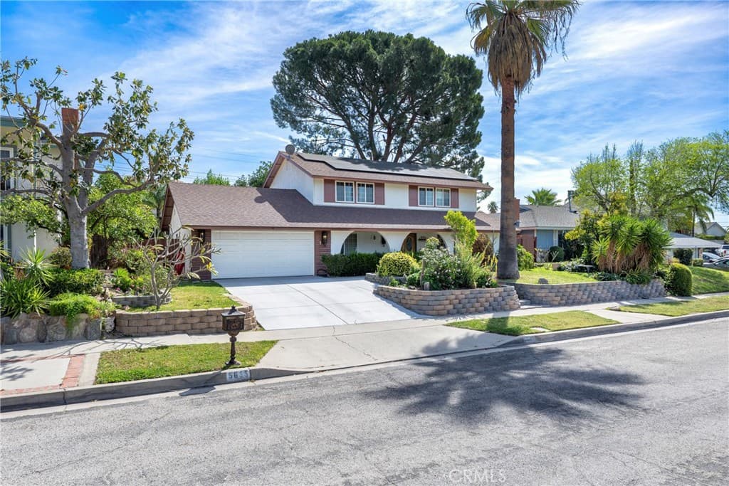 5655 Stanton