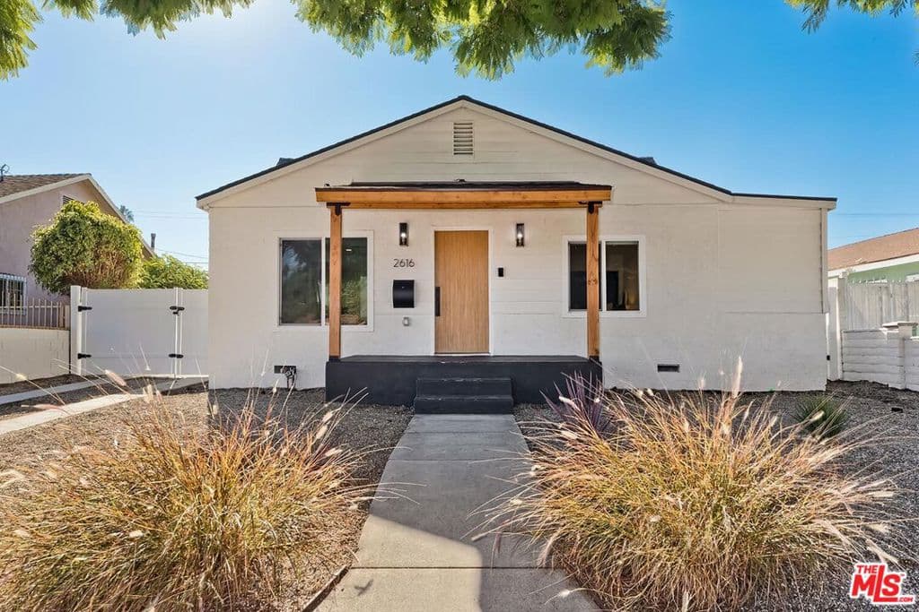 2616 W 73rd Street