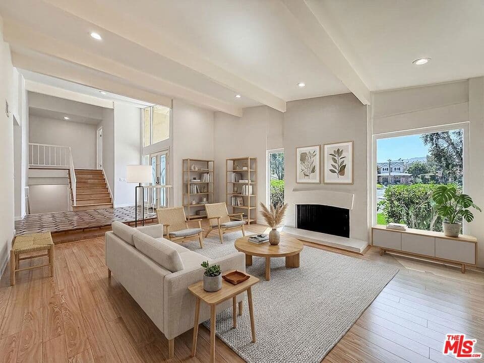 4117 Ellenita Avenue