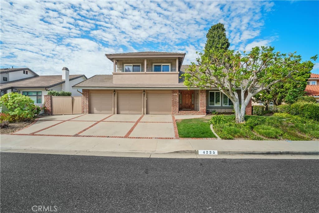 4235 Rousseau Lane