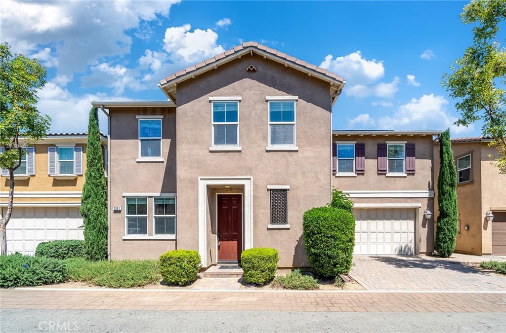 2991 E Via Corvina