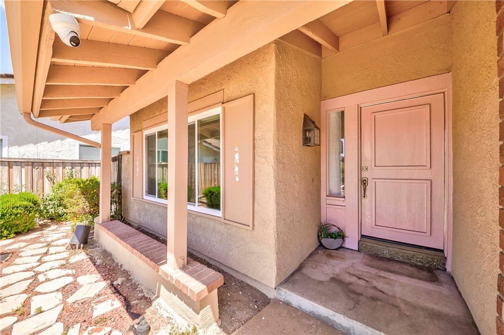 404 Continental Ct