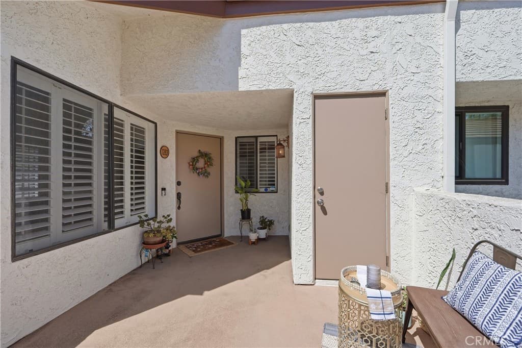1283 Calle Bonita
