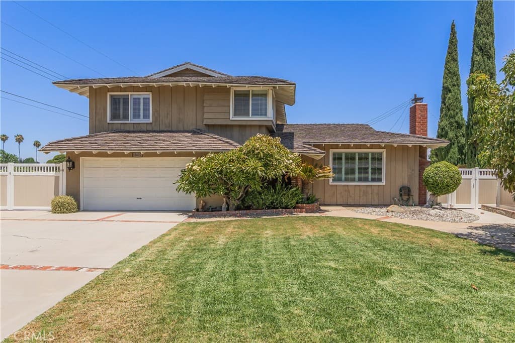 15637 Los Altos Drive
