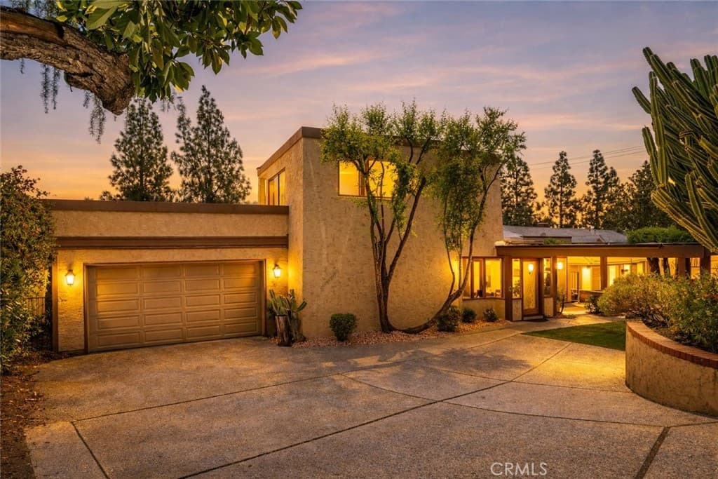 2480 Vista Drive