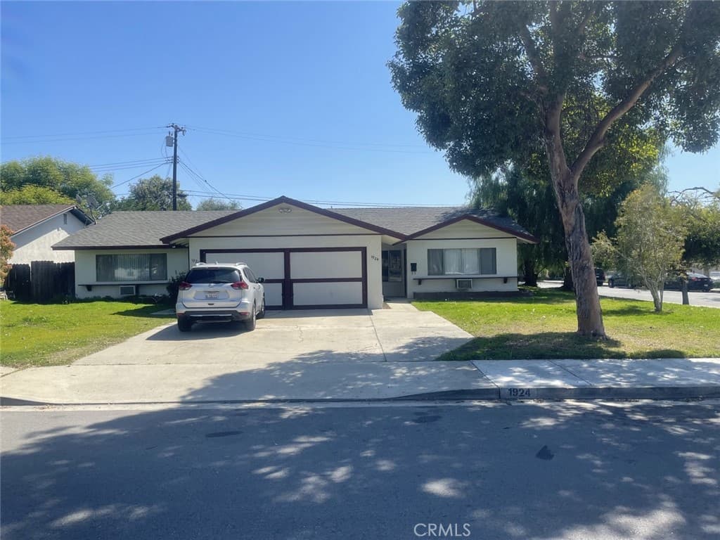 1924 Bobolink Way