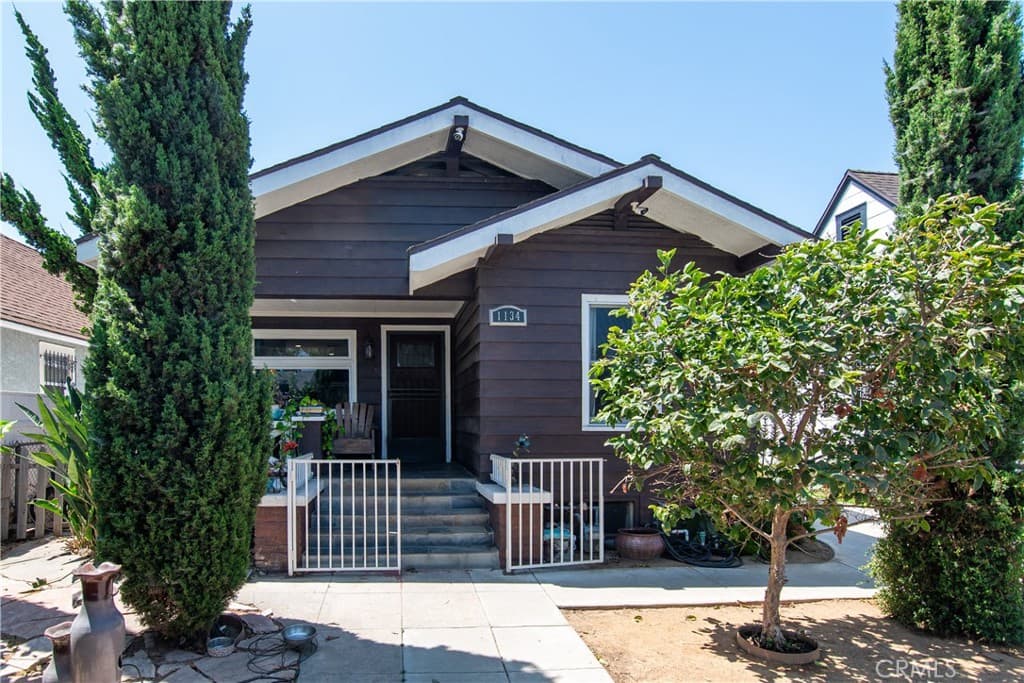 1134 W 68th