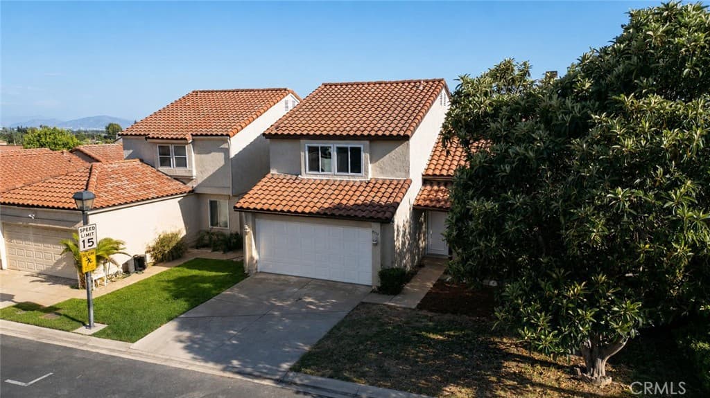 9737 Willow Wood
