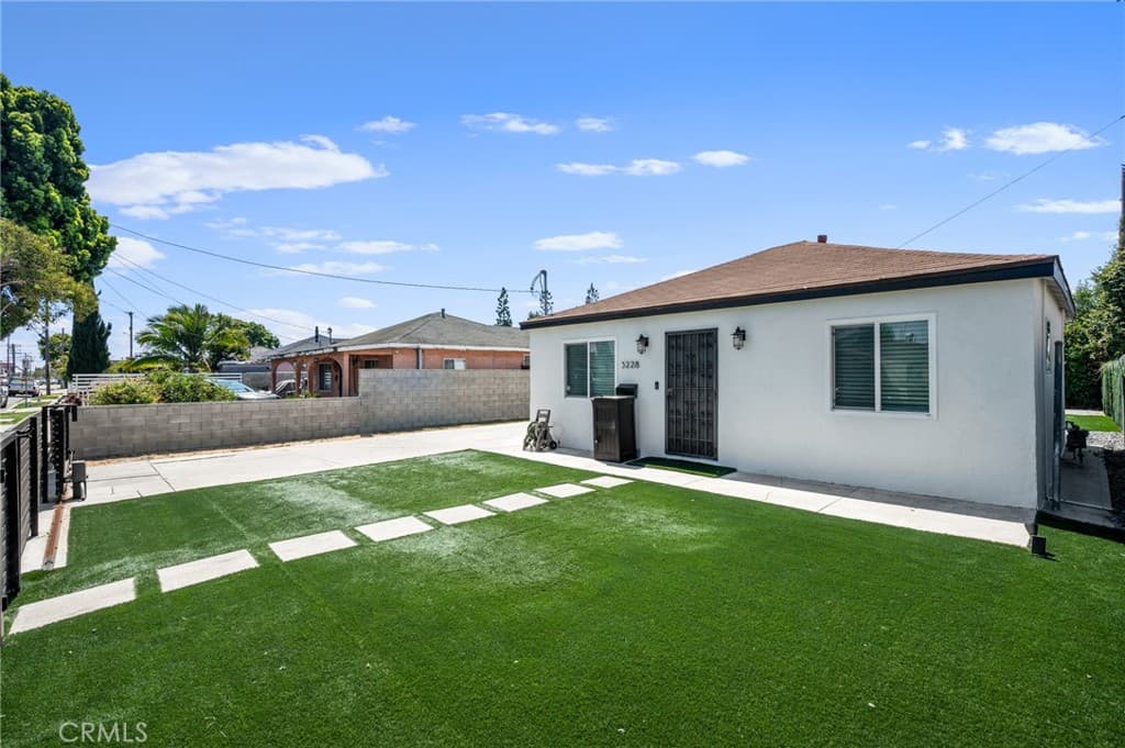 3228 W 147th