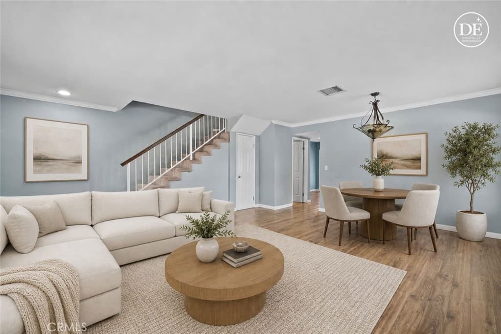 923 W State