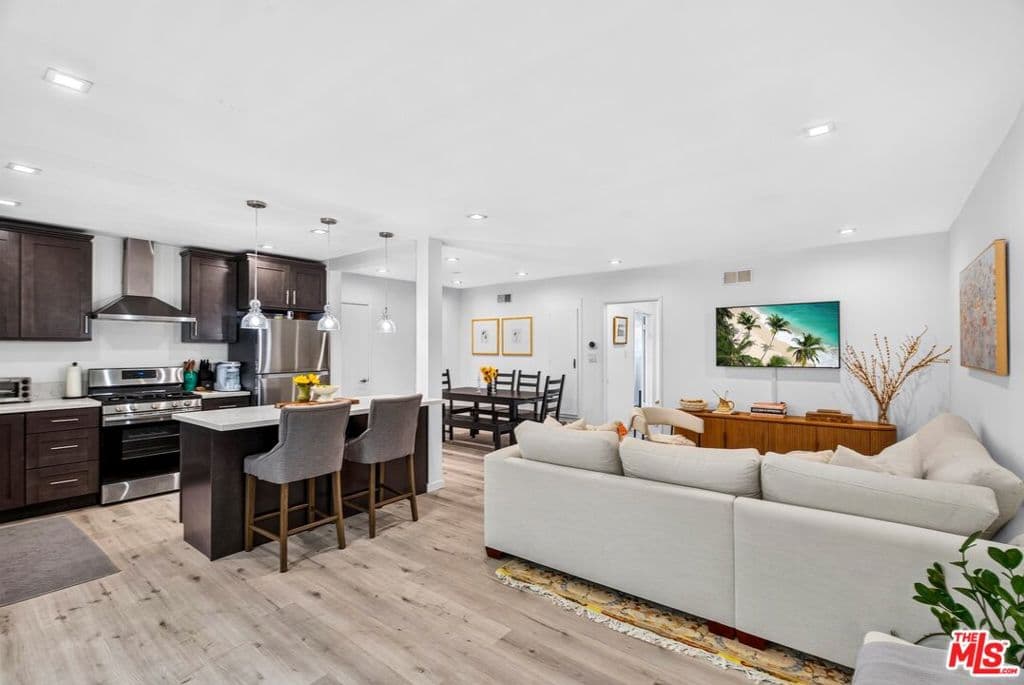 11670 W Sunset Boulevard 217