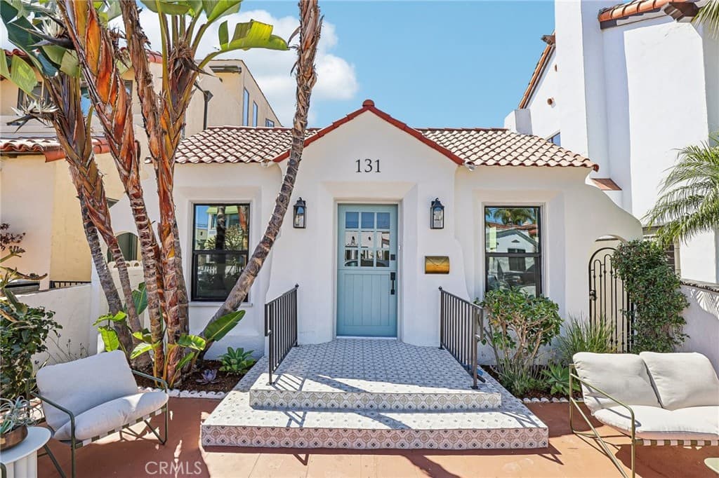 131 Santa Ana Avenue