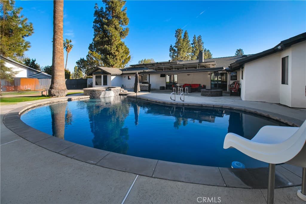 19501 Vintage Street