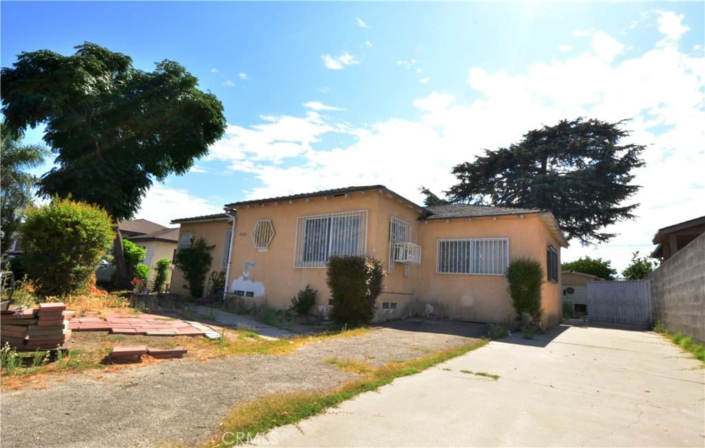 6421 Radford