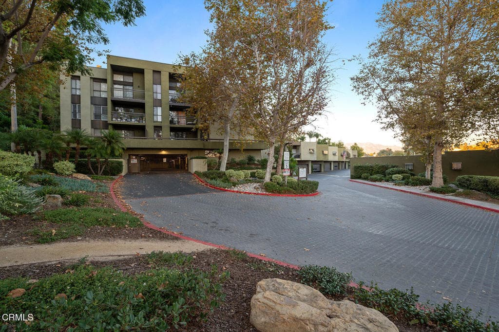 898 Temple Terrace 322