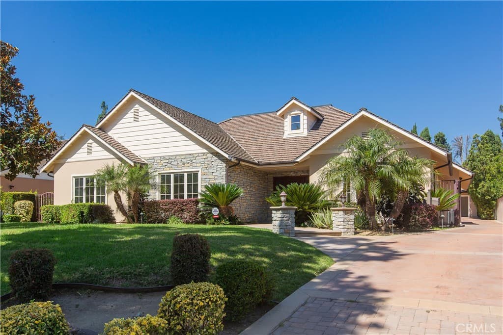 899 S Santa Anita