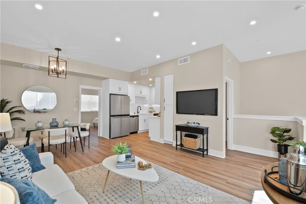 18090 Prairie Avenue 101