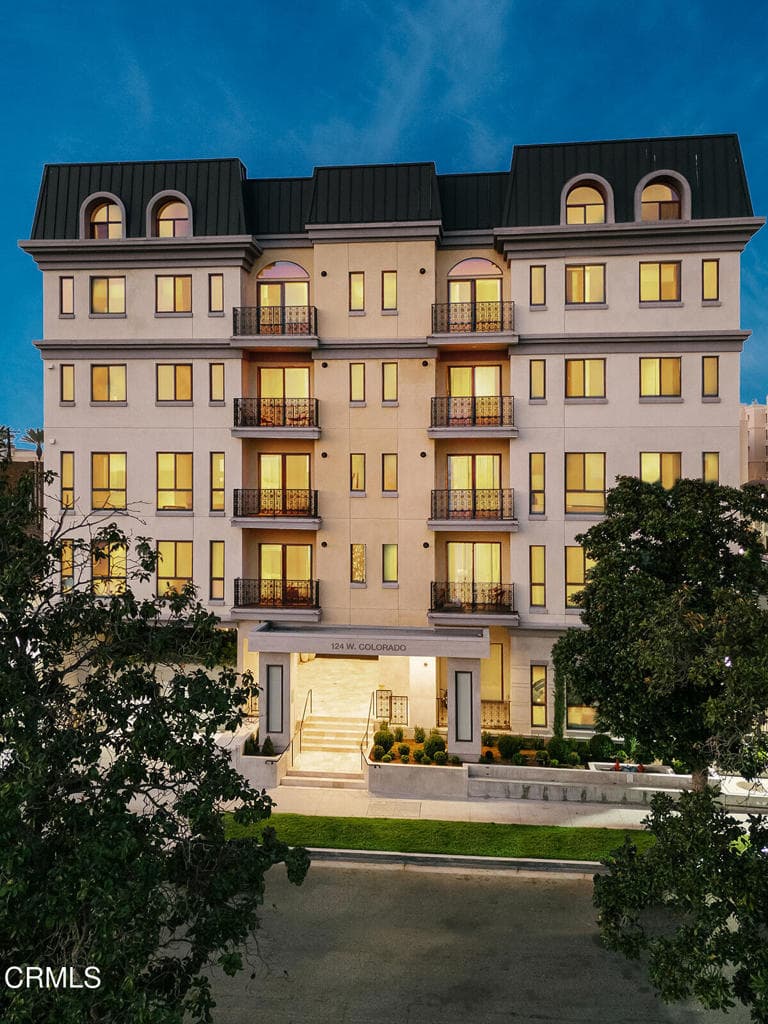 124 W Colorado Street 501
