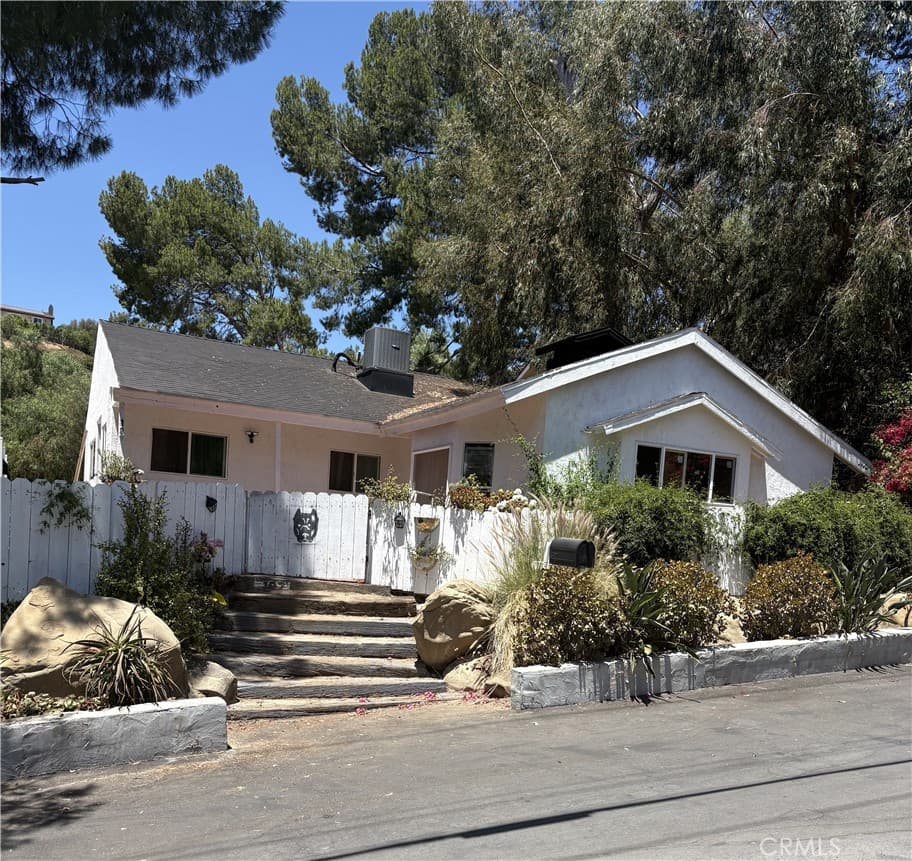 107 VENTURA WAY