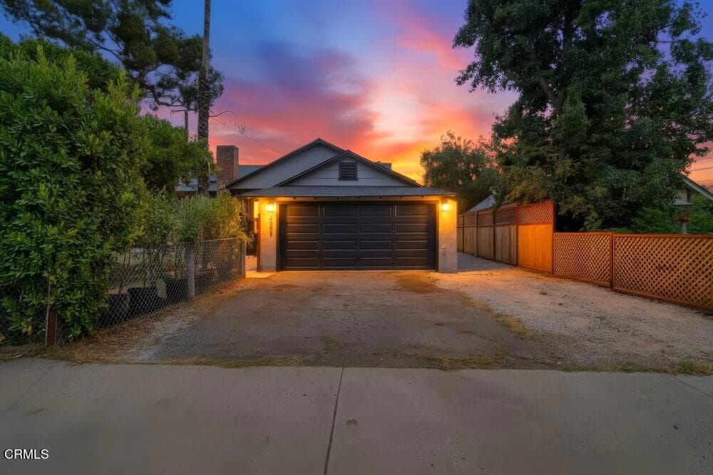 2386 Glenrose Avenue
