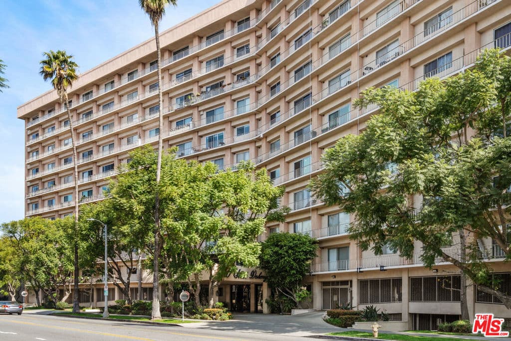 100 S Doheny Drive 503