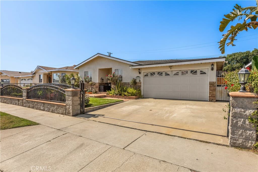 513 W 224th