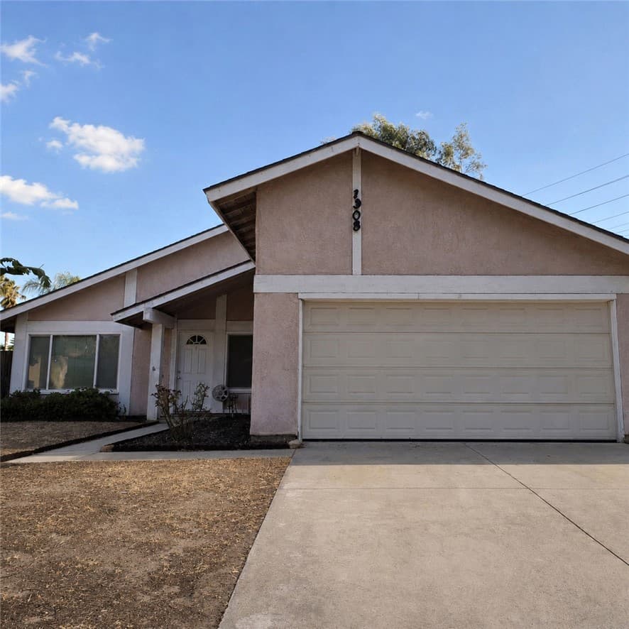 1908 E HIGHLAND Court