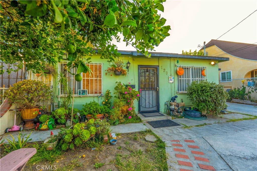 123 N Magnolia Court