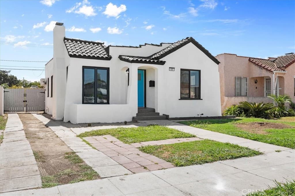 5820 S Van Ness