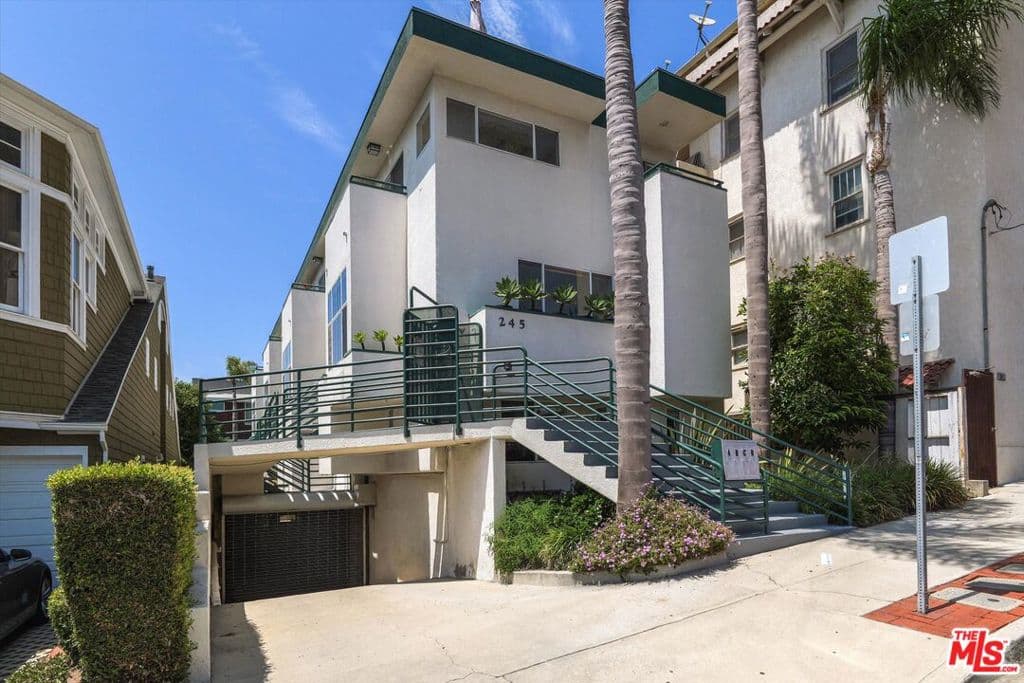 245 Hollister Avenue 1