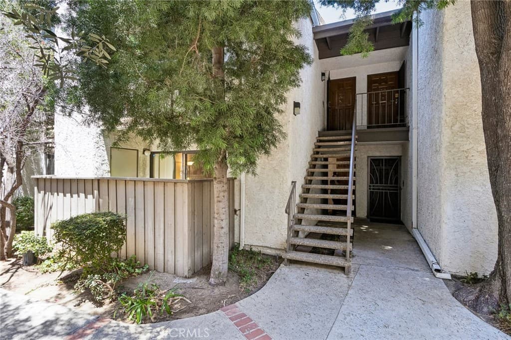 15511 Sherman Way 29