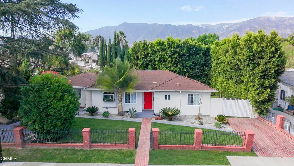 605 Ventura Street