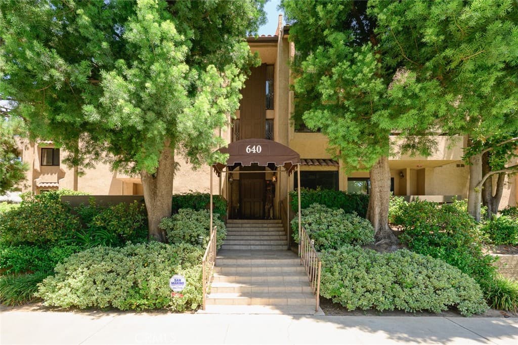 640 S Lake 203