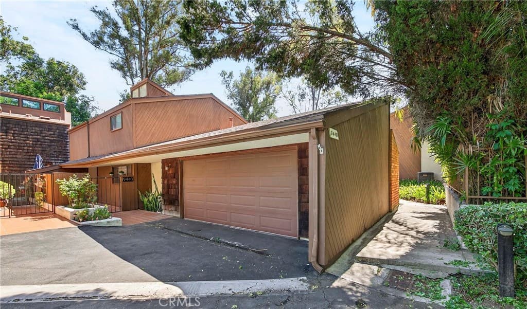 9440 Friendly Woods Lane