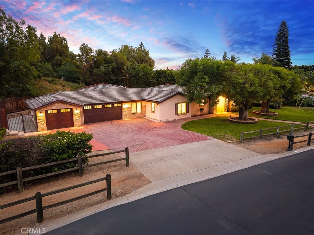 20816 Fuerte Drive